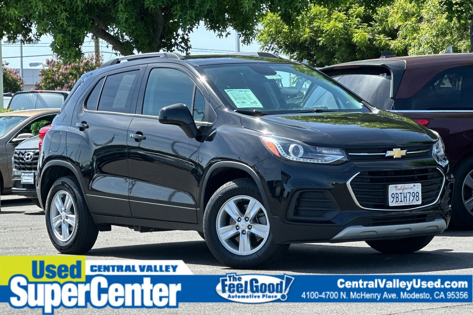 Used 2022 Mosaic Black Metallic Chevrolet LT image 1