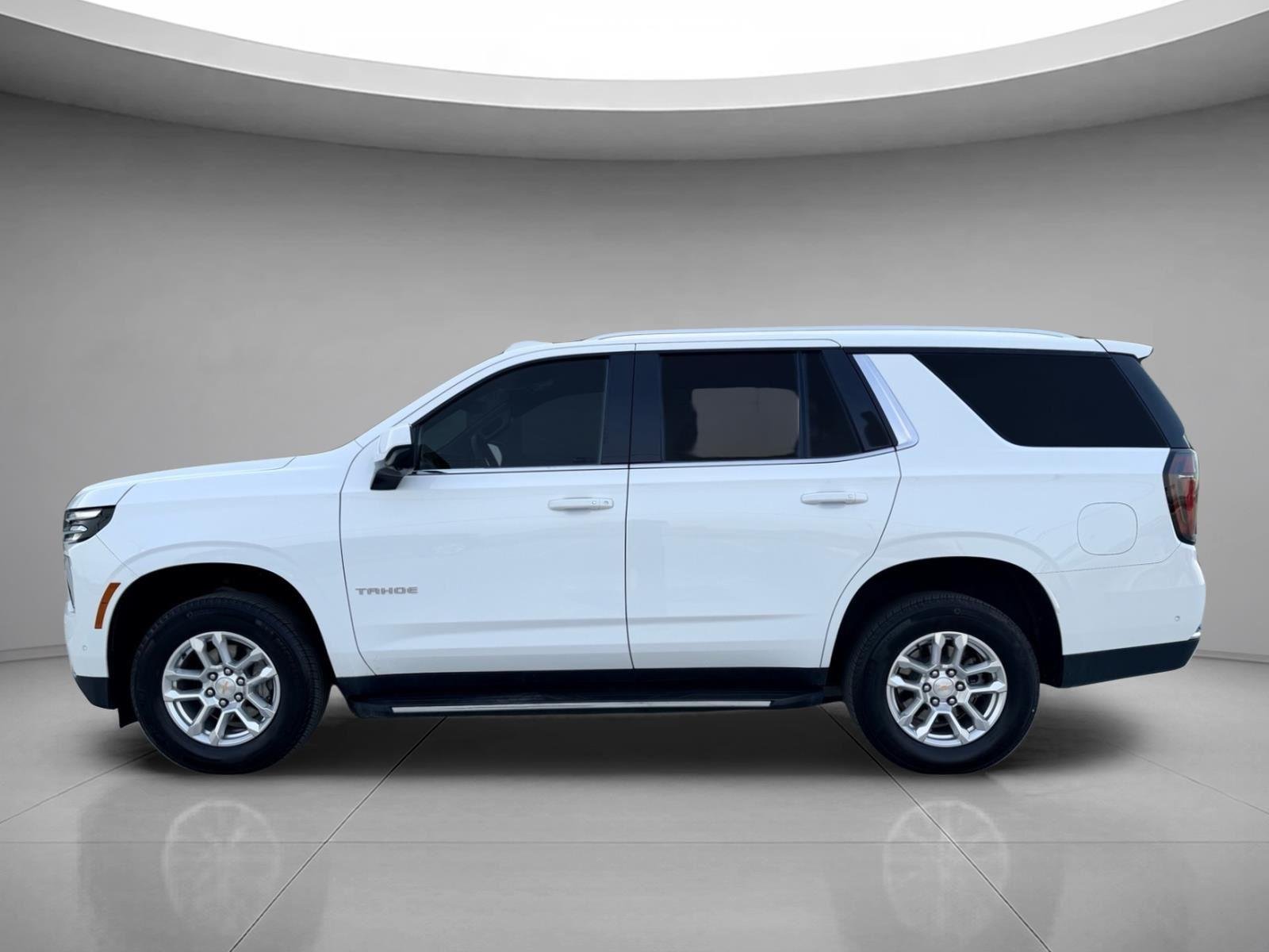 Used 2025 Summit White Chevrolet LT image 3