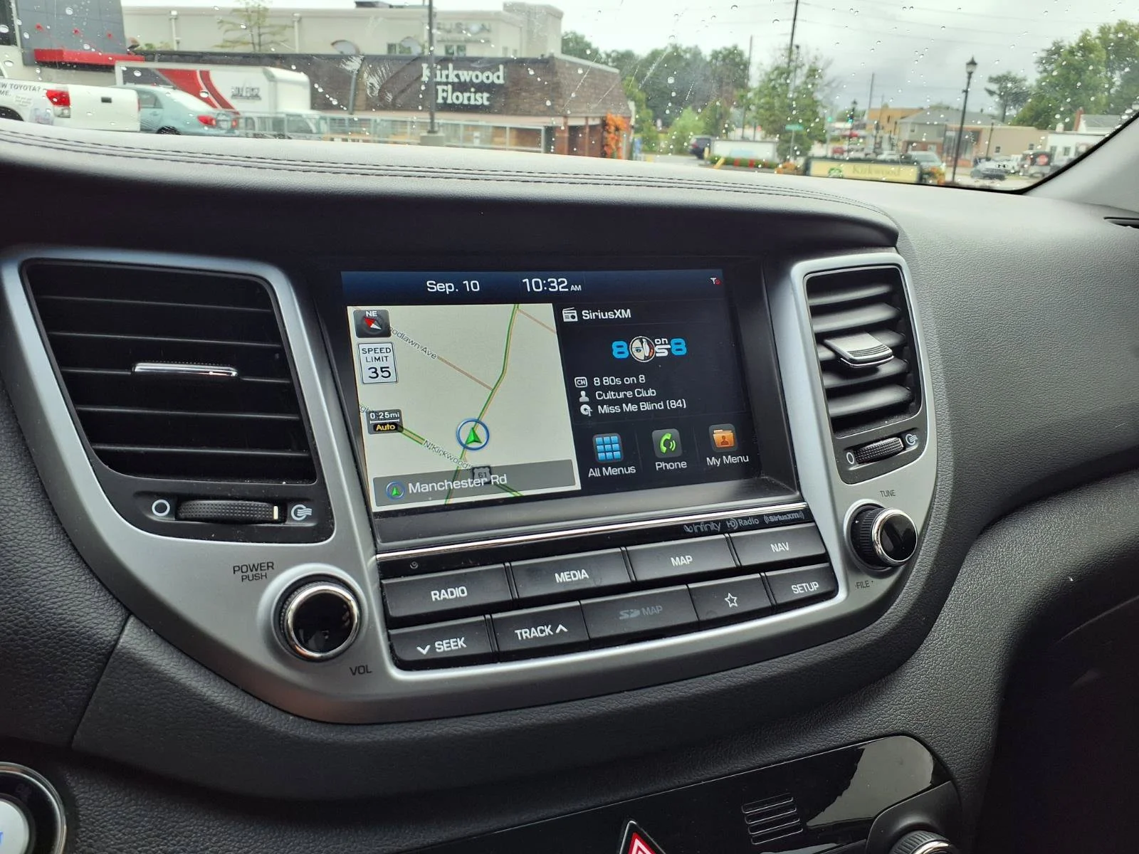 Used 2018  Hyundai Limited image 7