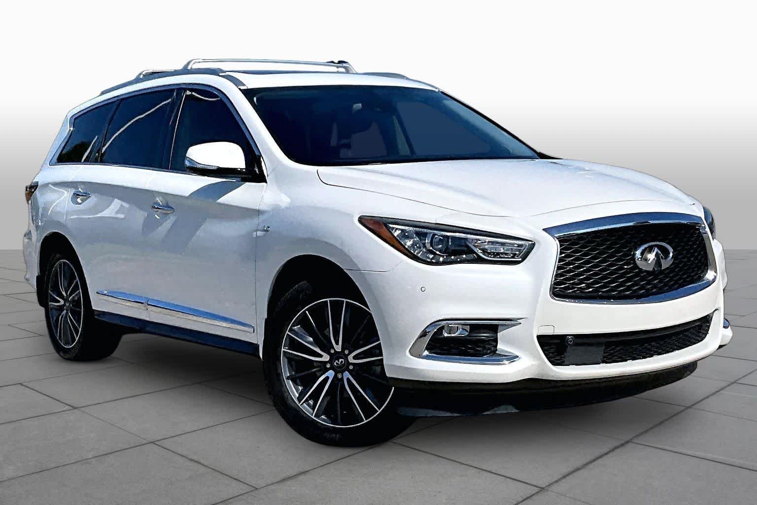 Used 2020 Majestic White INFINITI LUXE image 3