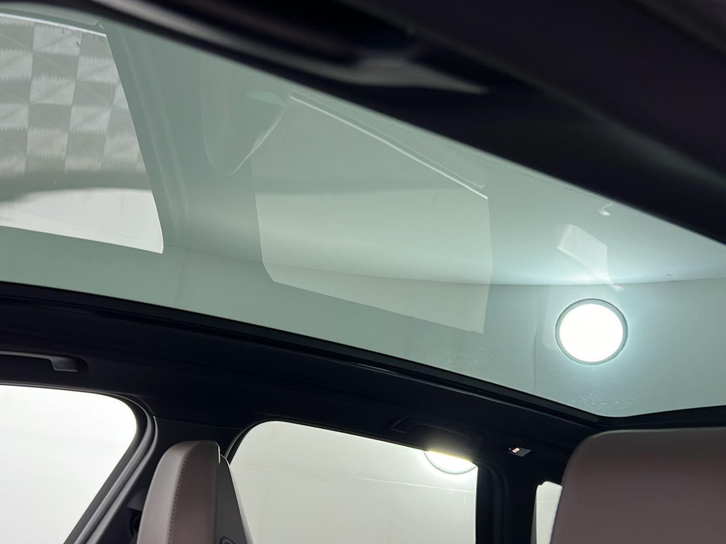 New 2026 Mineral White Metallic BMW 30 xDrive image 9