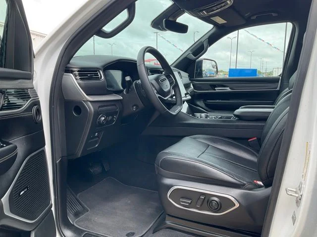 Used 2023 White Jeep Series III image 3