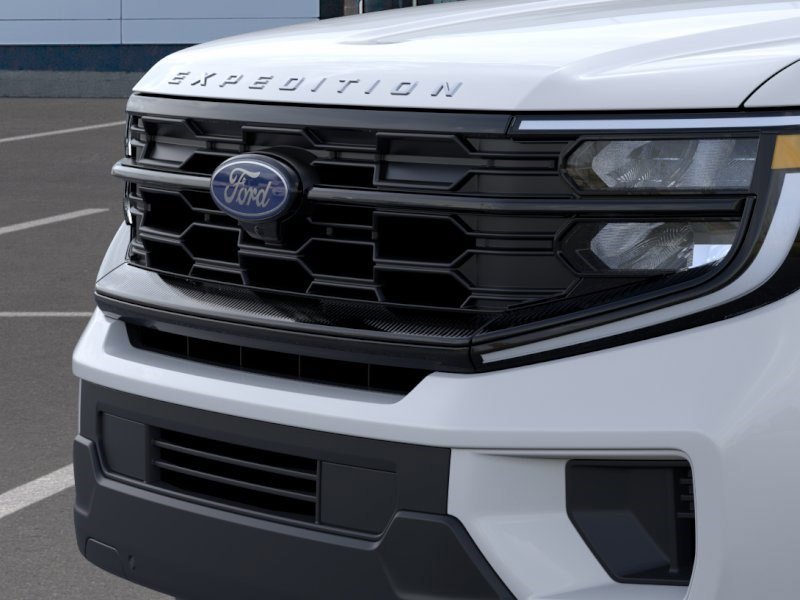 New 2025 Oxford White Ford Active image 18
