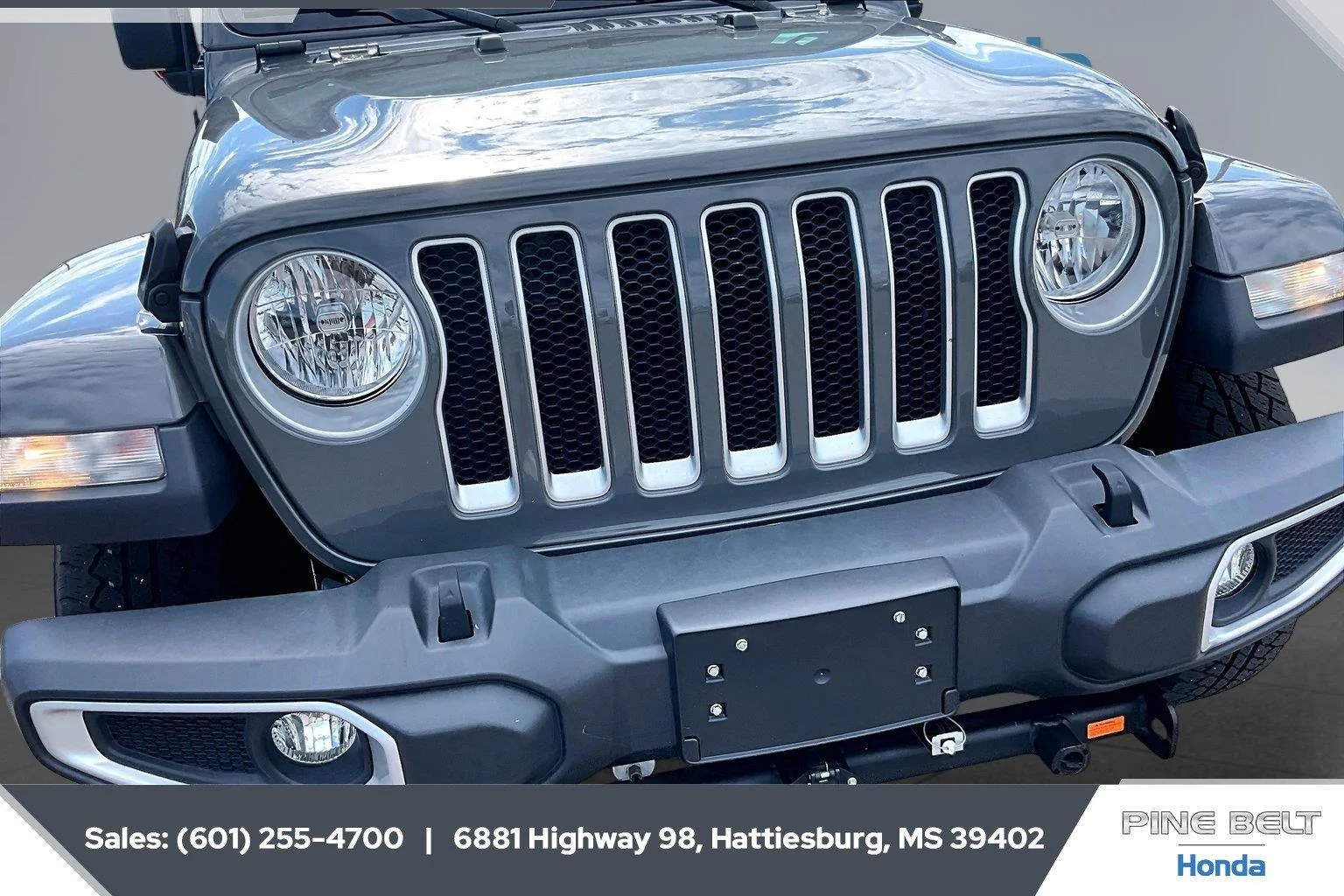 Used 2020 Sting-Gray Clearcoat Jeep Sahara image 22