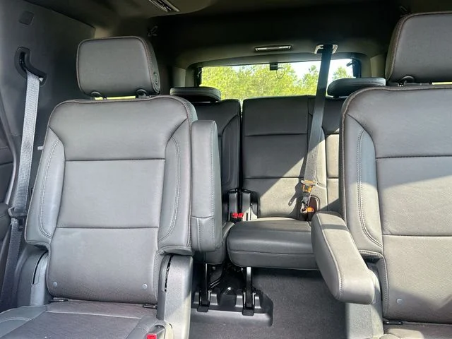 Used 2023 White Chevrolet High Country image 27