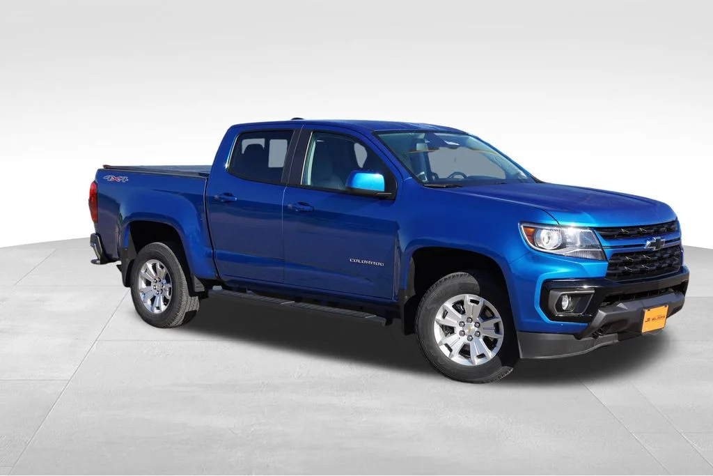 Used 2022 Blue Chevrolet LT image 2
