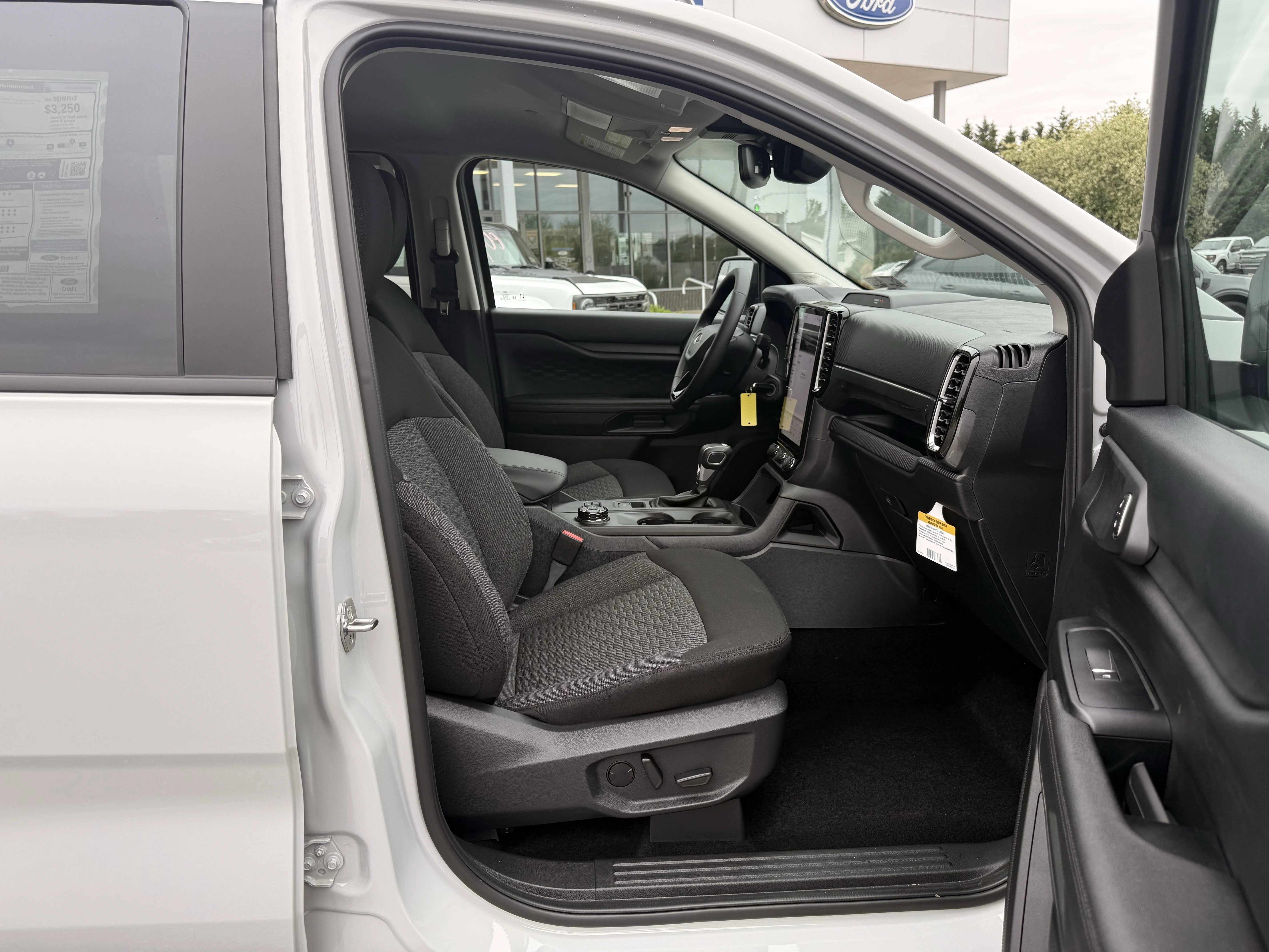 New 2026 Avalanche Ford XLT image 25