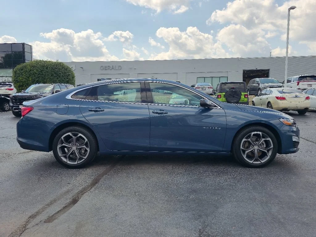 Certified Used 2024 Lakeshore Blue Metallic Chevrolet 1LT image 6
