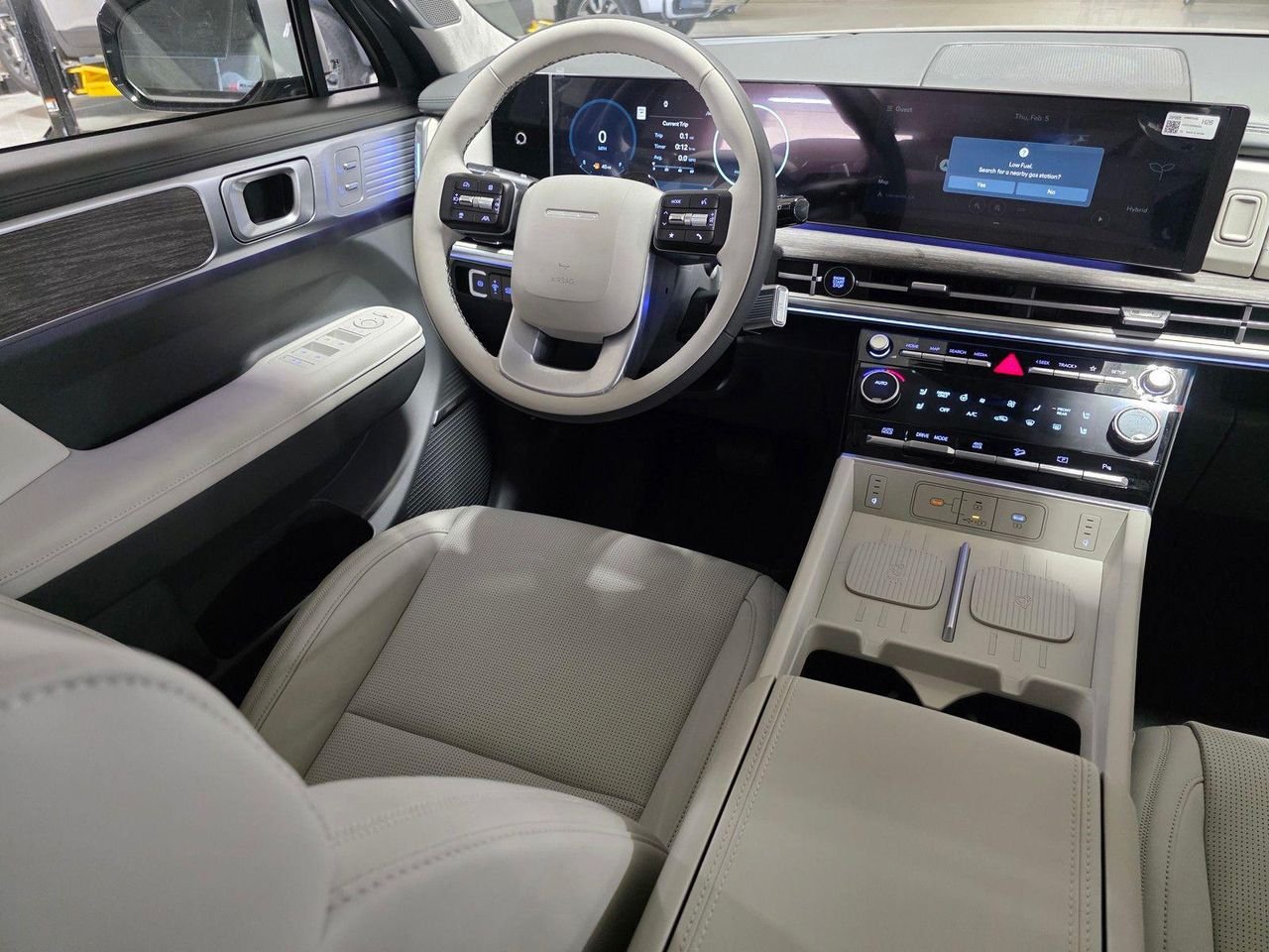 New 2026 Shimmering Silver Hyundai Calligraphy image 19