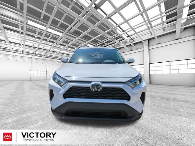 Used 2025 White Toyota XLE image 10