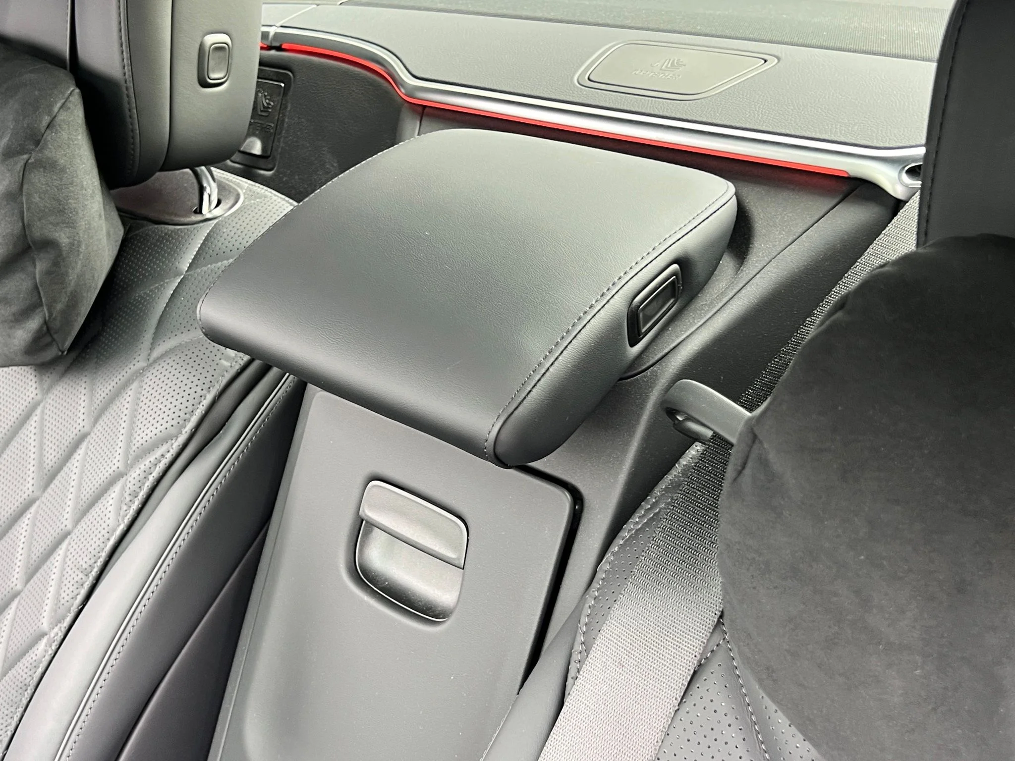 Used 2023 Silver Mercedes-Benz S 500 image 26