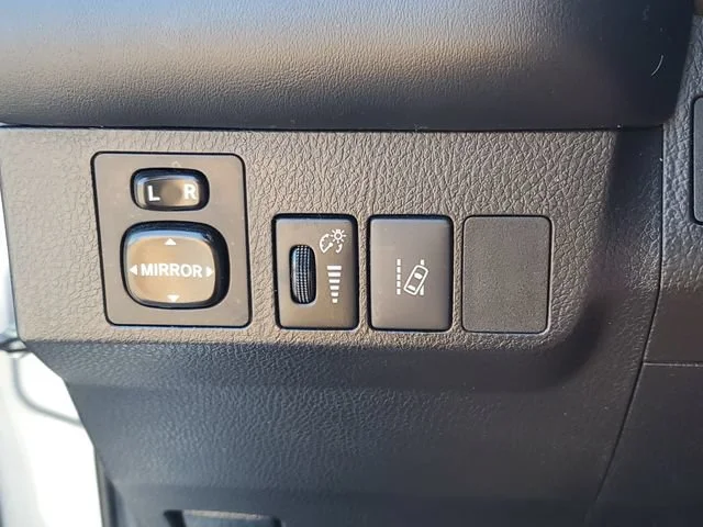 Used 2017 Silver Sky Meta Toyota SE image 23