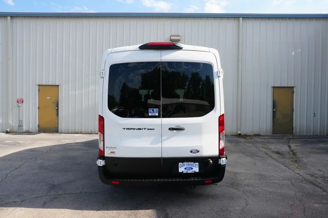 New 2026 Oxford White Ford Passenger Van XL image 4