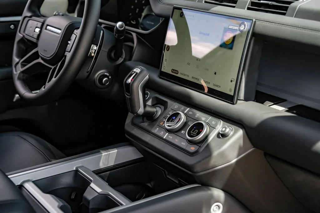 2025 Land Rover Defender V8 - Photo 27