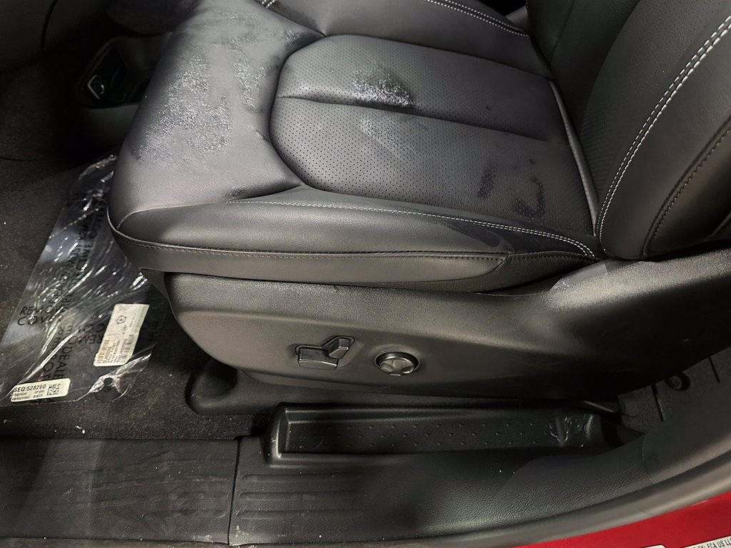Used 2027 Red Chrysler Wheelchair Accessible-LX image 22