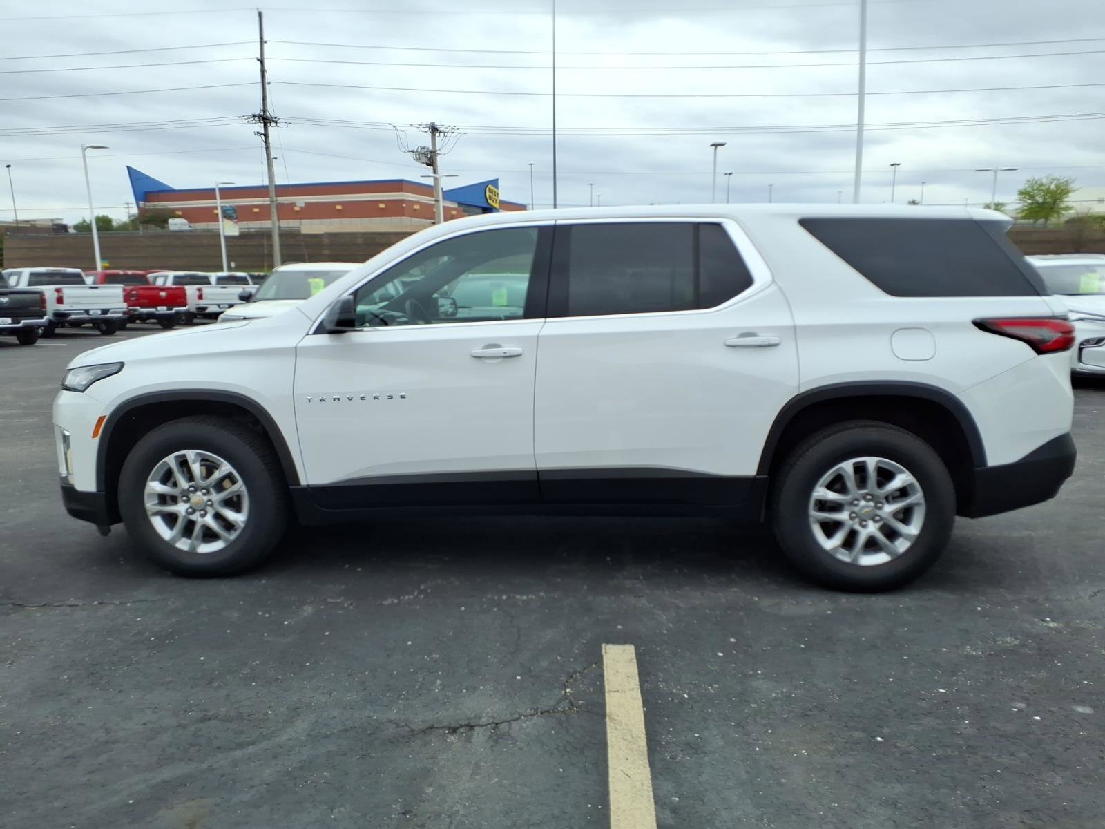 Used 2023 Summit White Chevrolet LS image 4