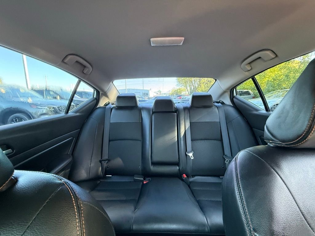 Used 2019 White Nissan 2.5 SR image 19