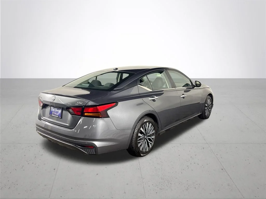 Used 2024 Gray Nissan 2.5 SV image 6