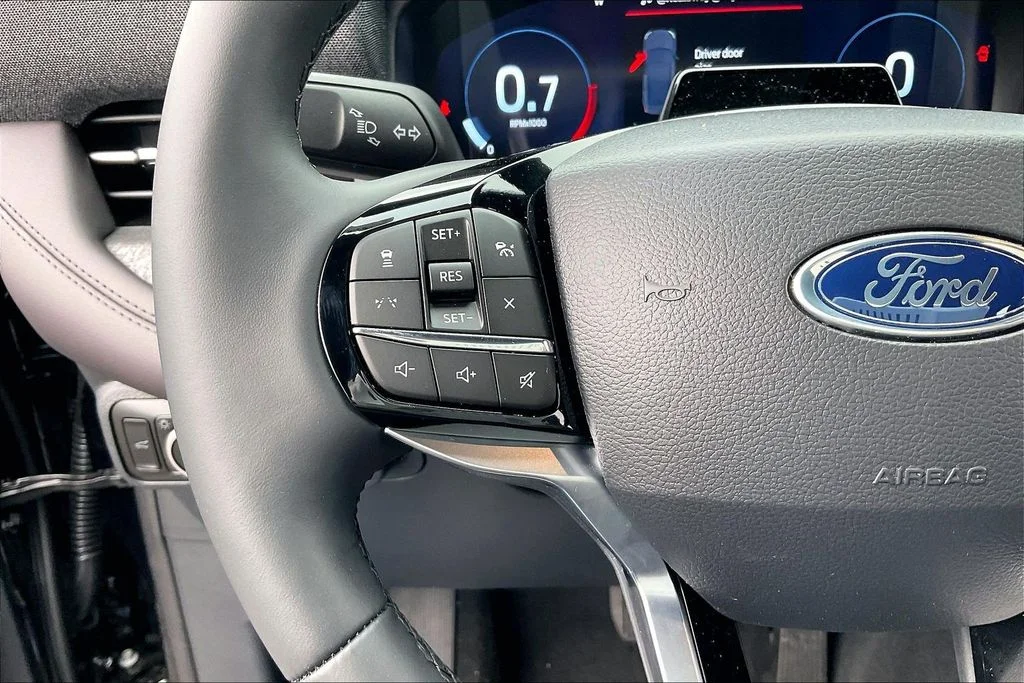 New 2026 Agate Black Metallic Ford Platinum™ image 17