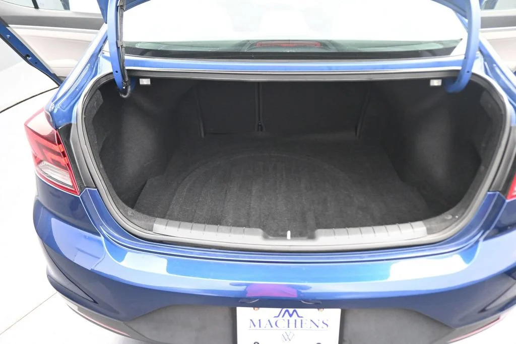 Used 2020 Blue Hyundai SE image 42