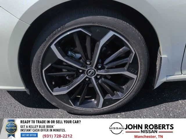 Used 2023 White Nissan 2.5 SR image 4