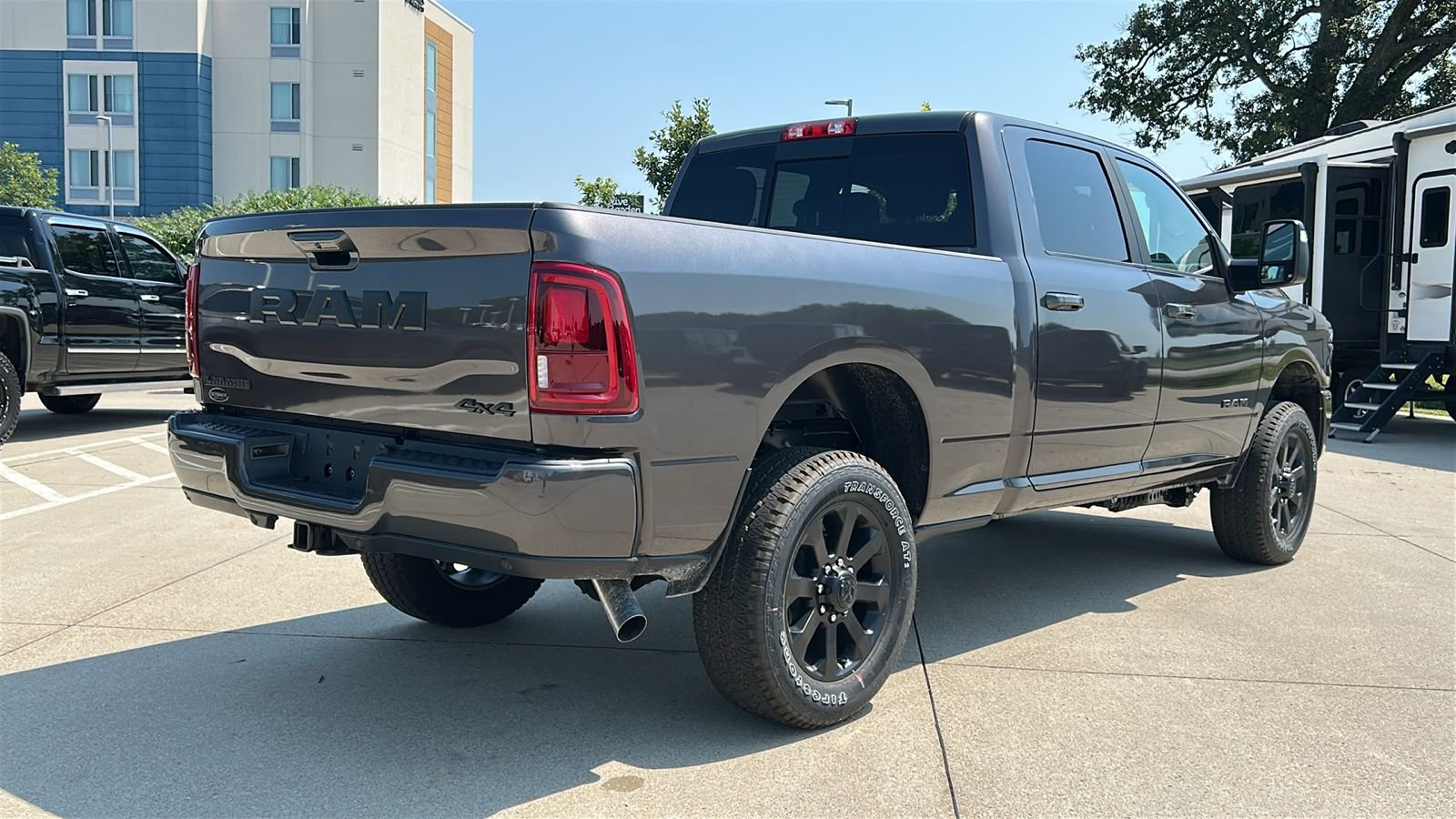 New 2026 Granite Crystal Metallic Clear-Coat Exterior Paint RAM Laramie image 4