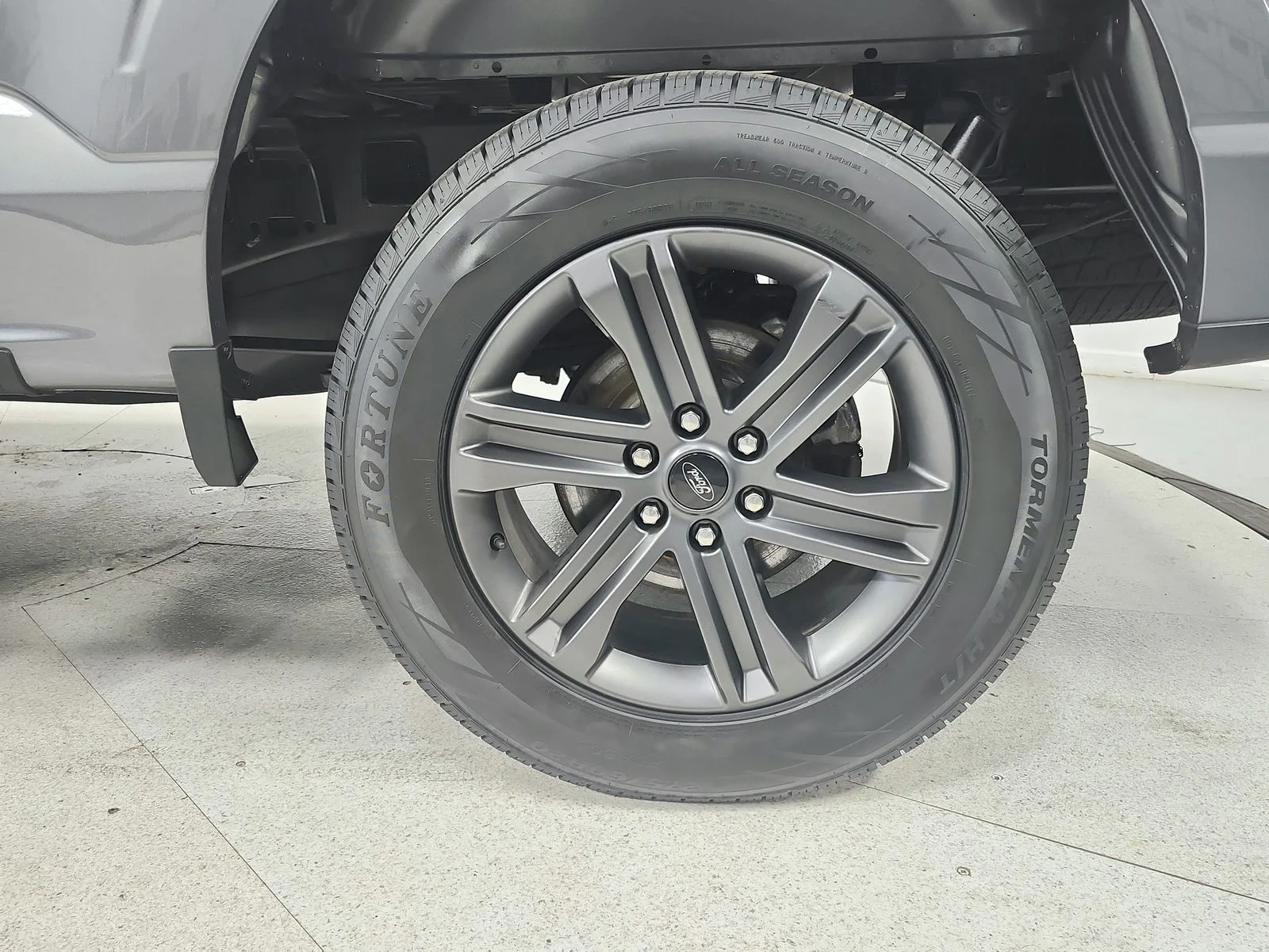 Used 2023 Gray Metallic Ford XLT image 47
