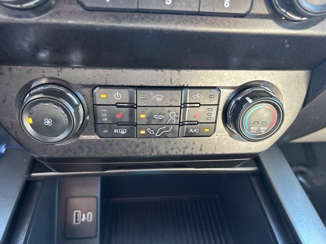 Used 2022 Silver Metallic Ford XLT image 24