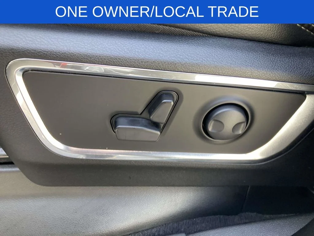 Used 2025 White Ram Laramie image 17