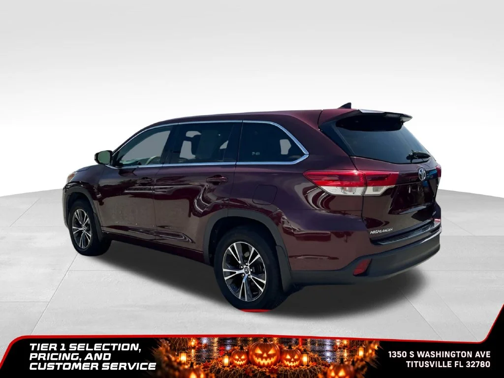 Used 2018 Red Toyota LE Plus image 3