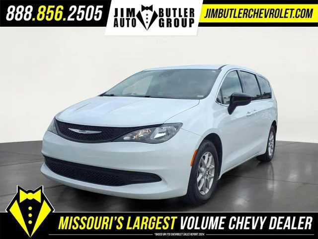 Used 2024  Chrysler LX image 1