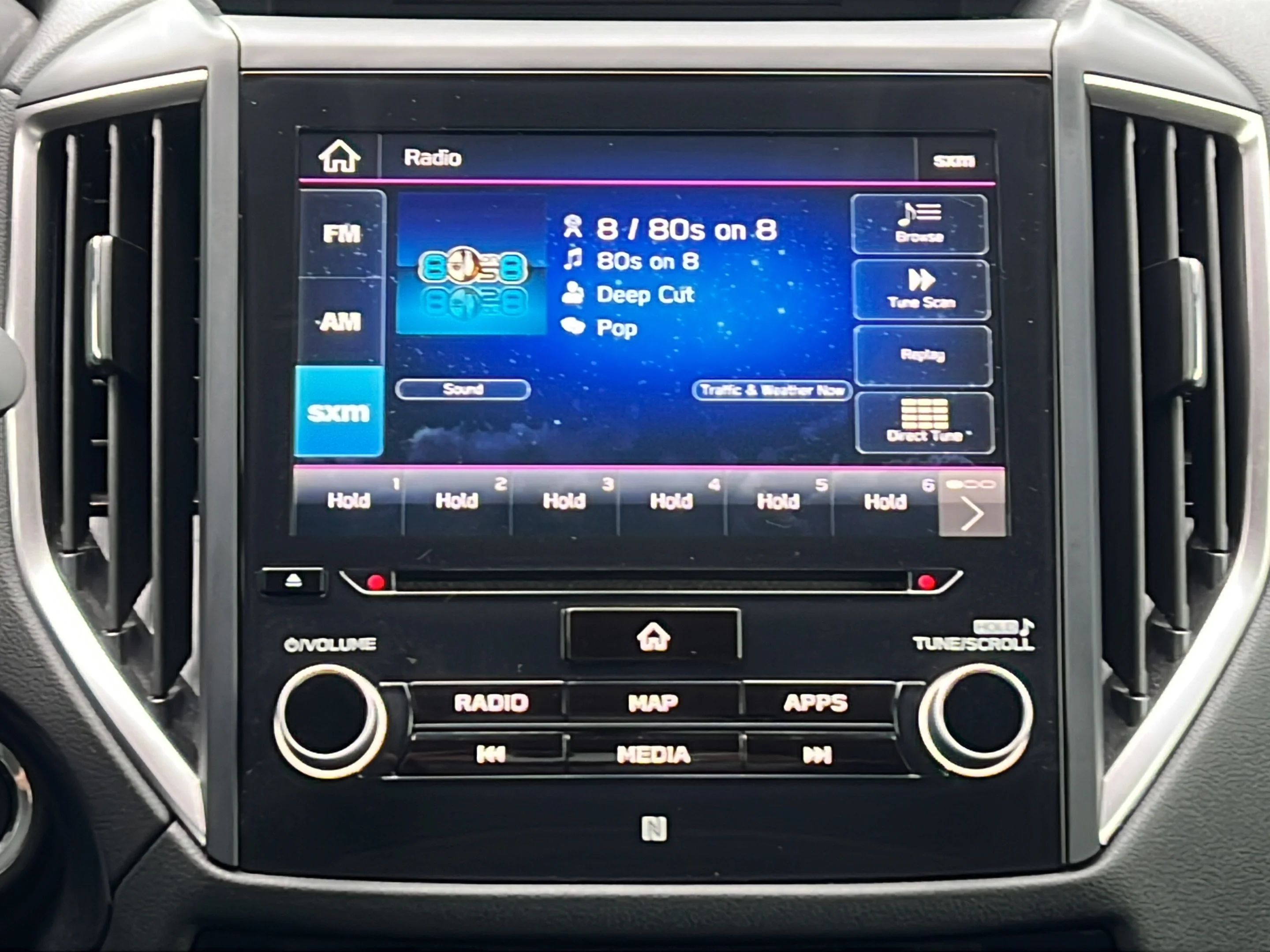 Used 2022 Crystal White Pearl Subaru Limited image 17