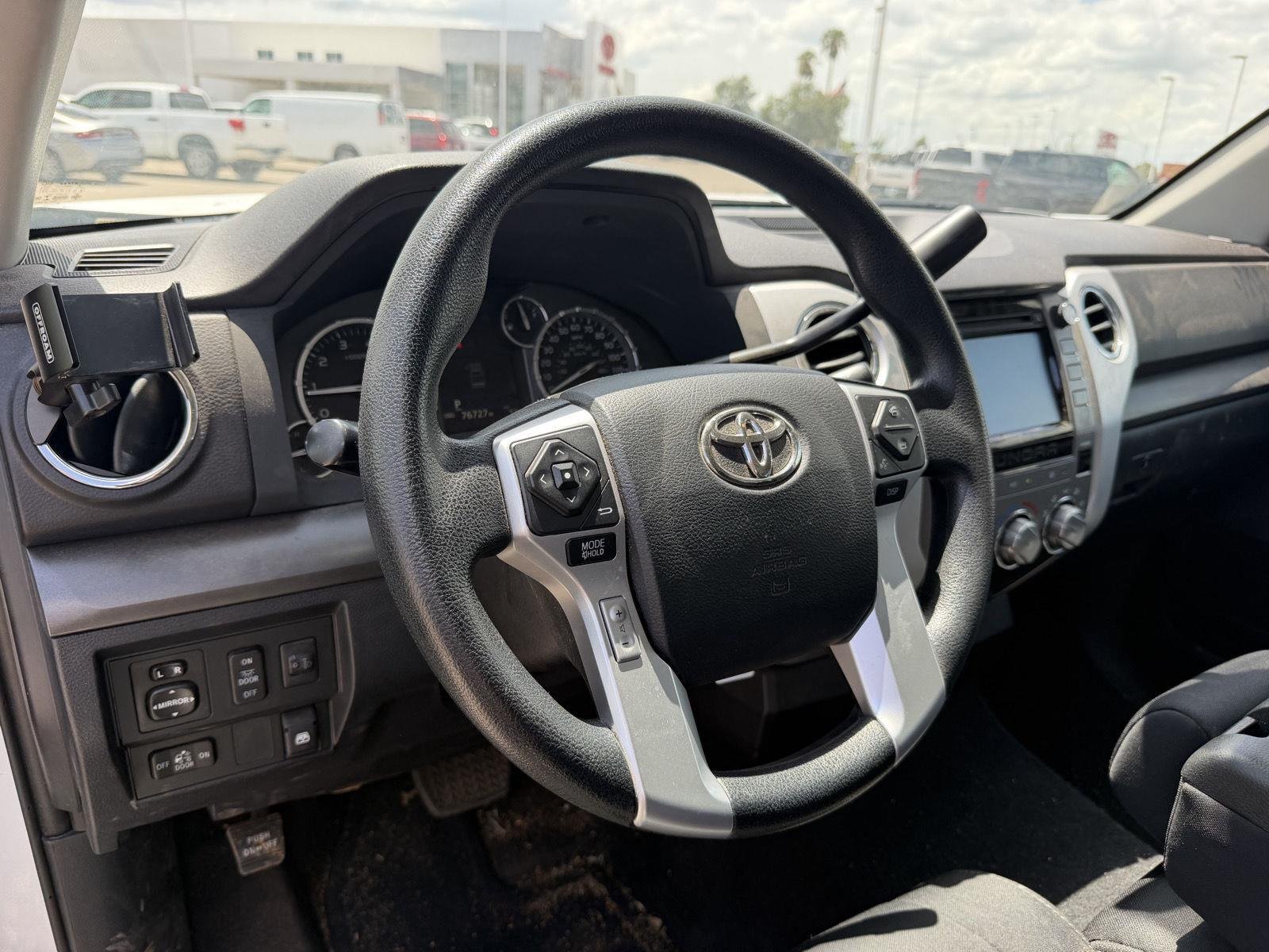 Used 2017 Super White Toyota SR5 image 19