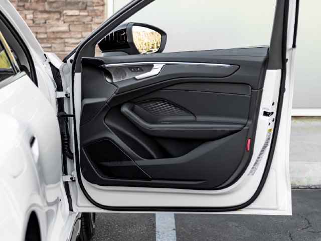 Used 2026 Glacier White Audi Premium Plus image 34
