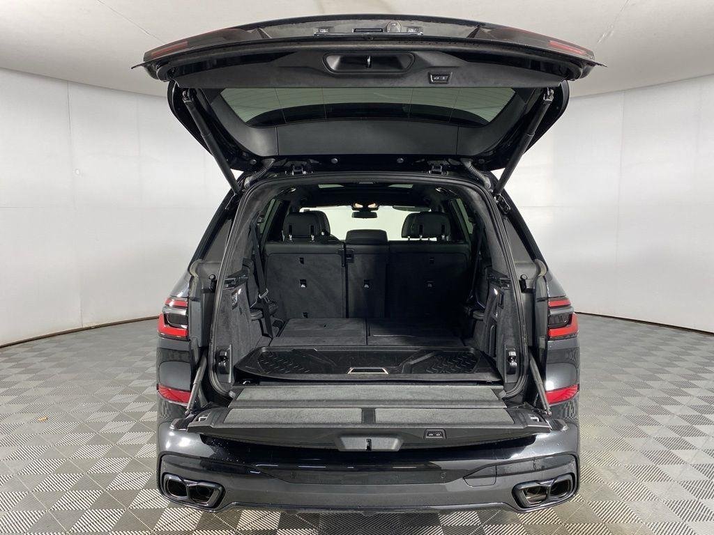 2025 BMW X7 M60i - Photo 29