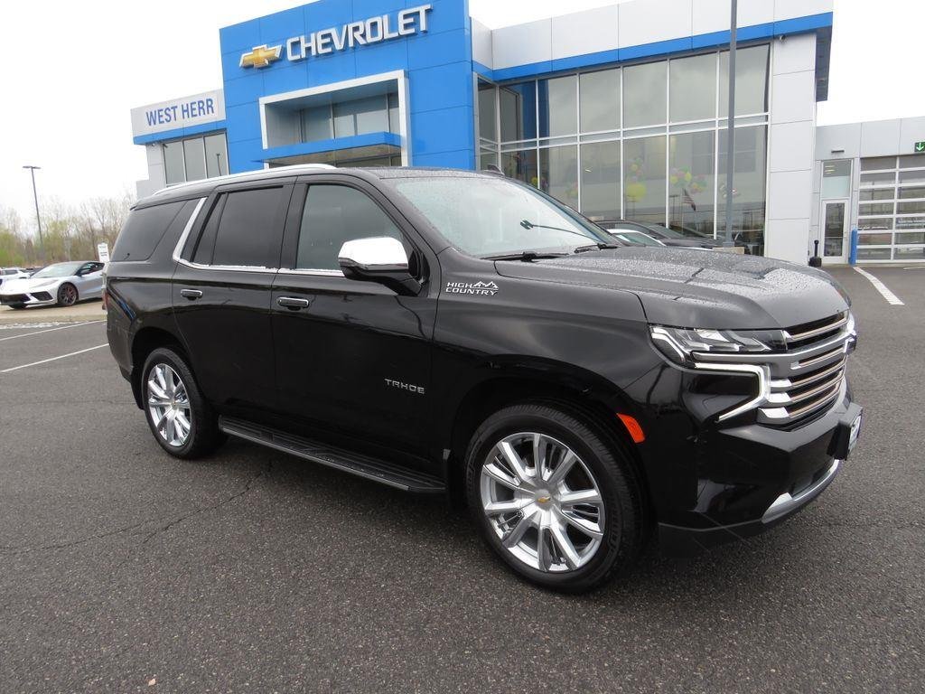 Used 2021 Black Chevrolet High Country image 4