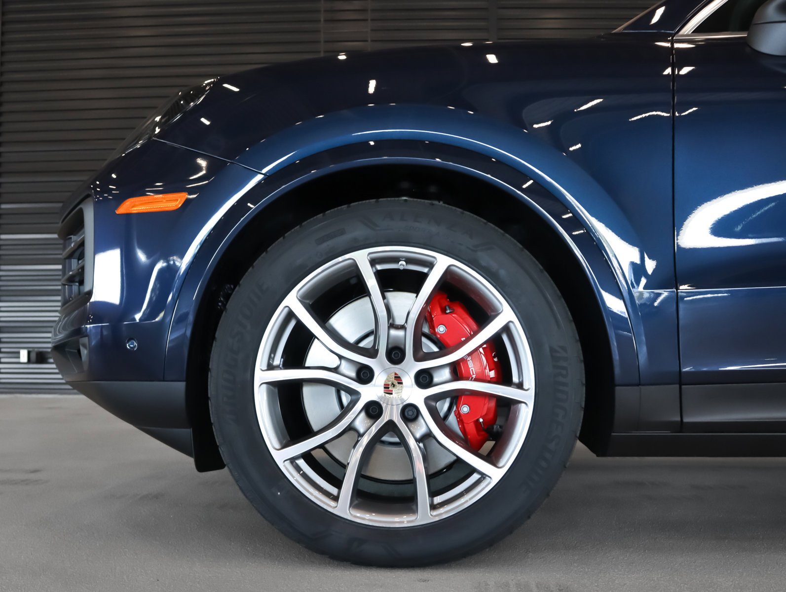 2025 Porsche Cayenne S - Photo 12