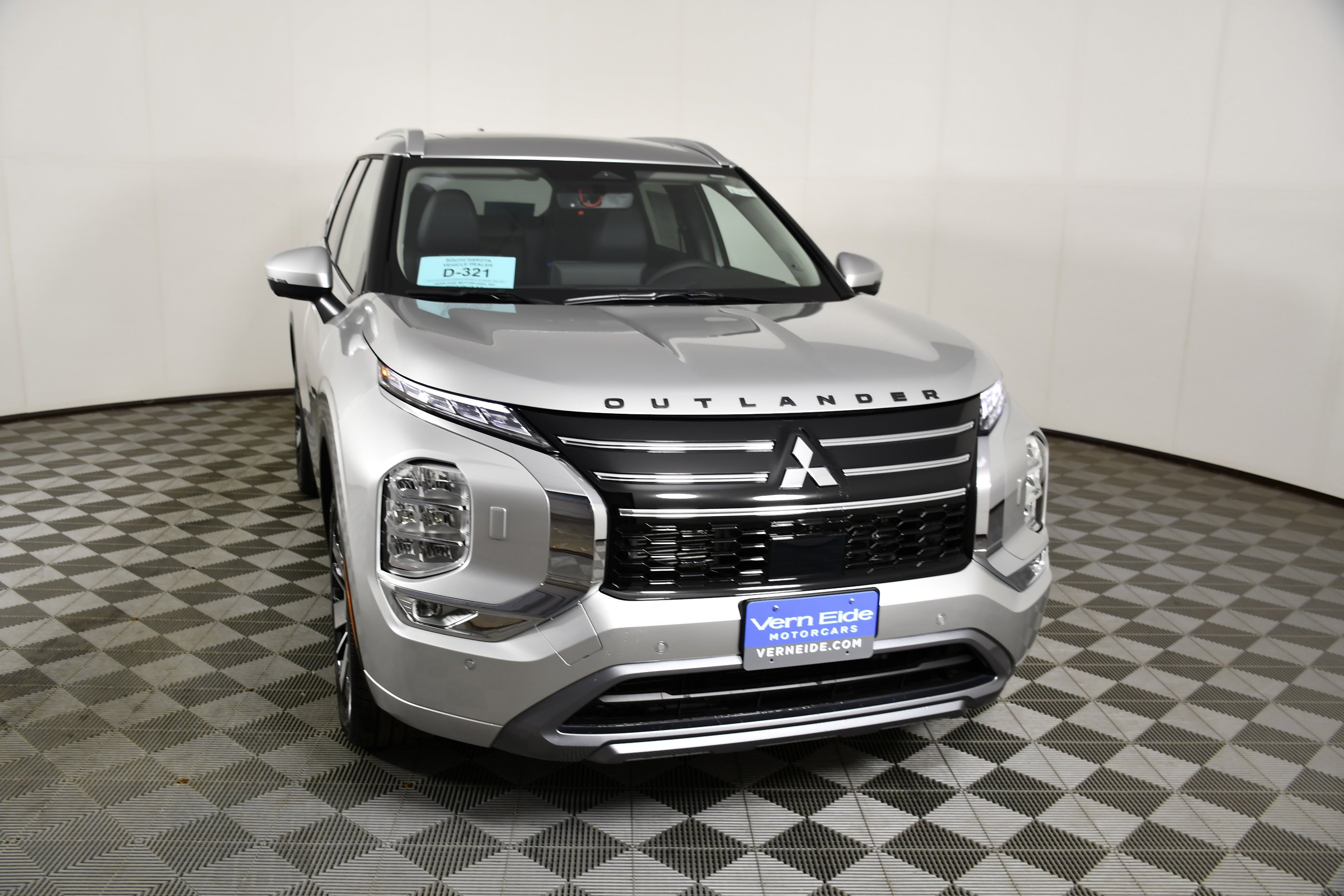 New 2026 Alloy Silver Metallic Mitsubishi SEL image 3