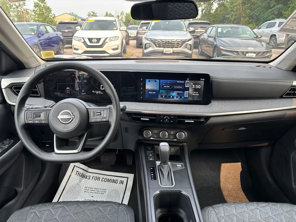 Used 2025 Gray Nissan SV image 17