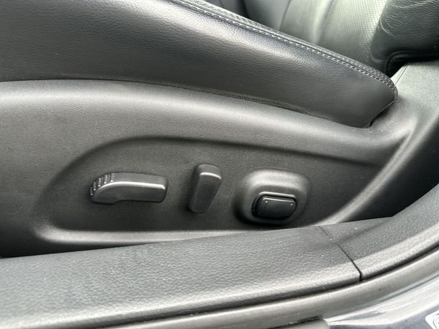 Used 2015 Black Nissan 2.5 SL image 16