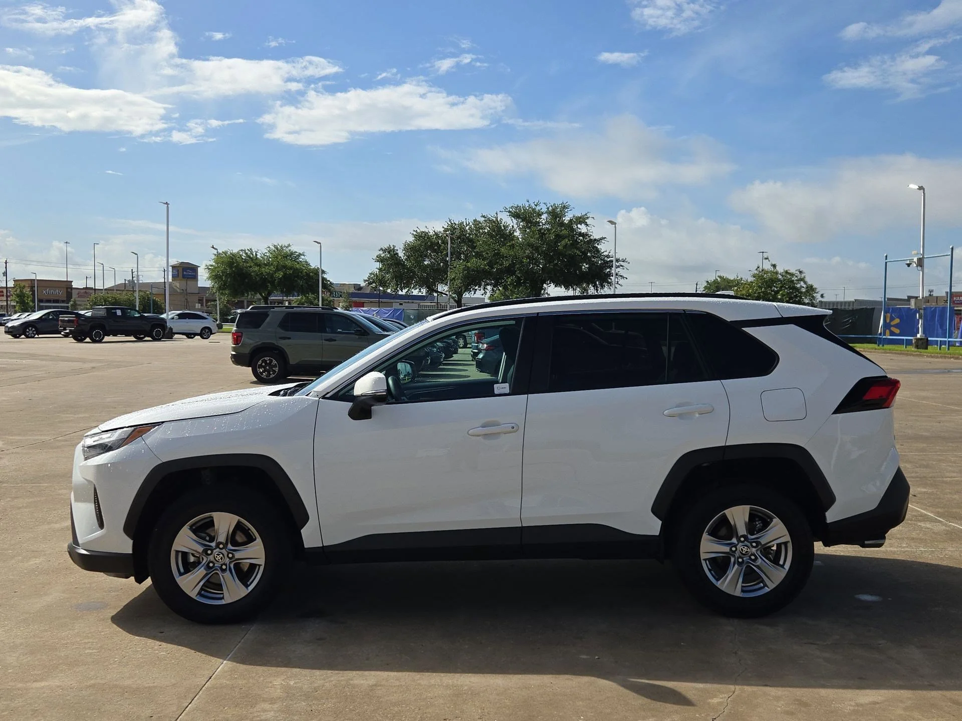 Used 2024 Wind Chill Pearl Toyota XLE image 6