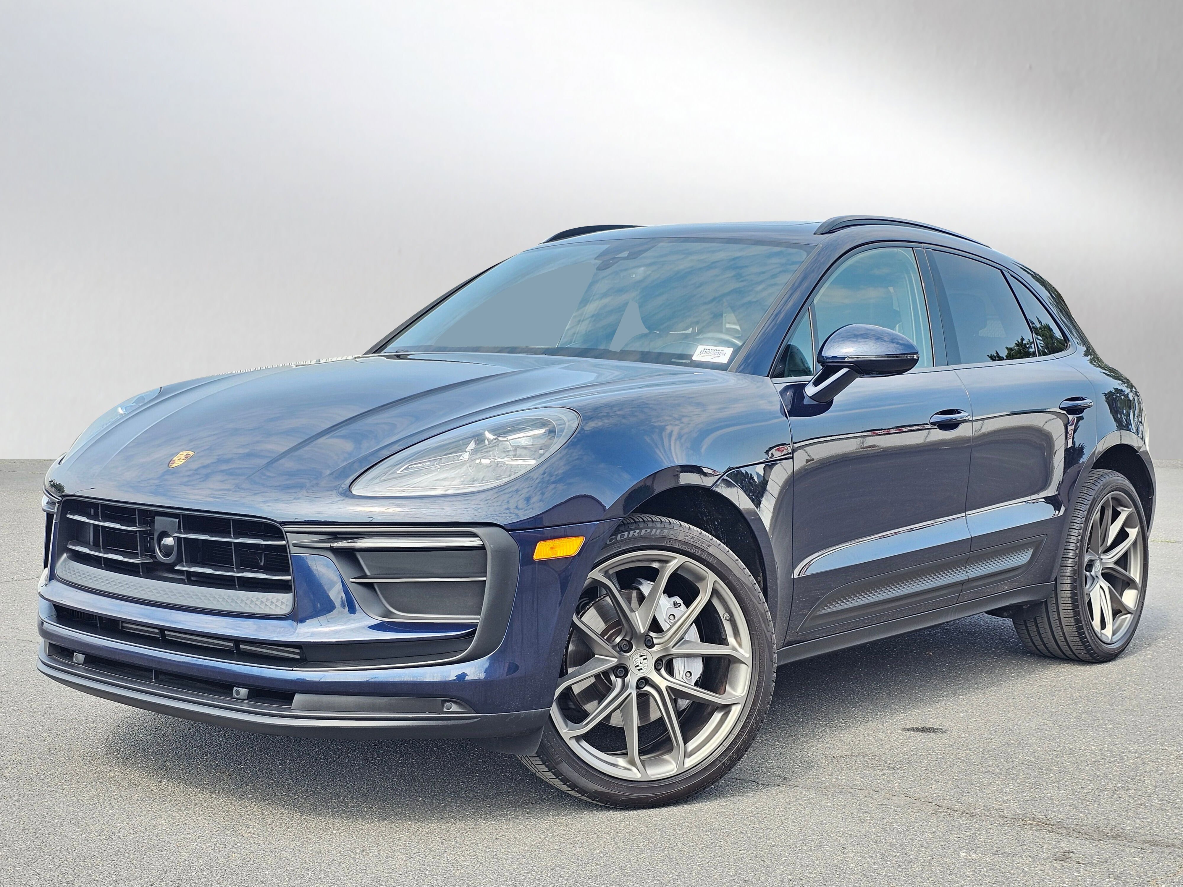 2022 Porsche Macan Base