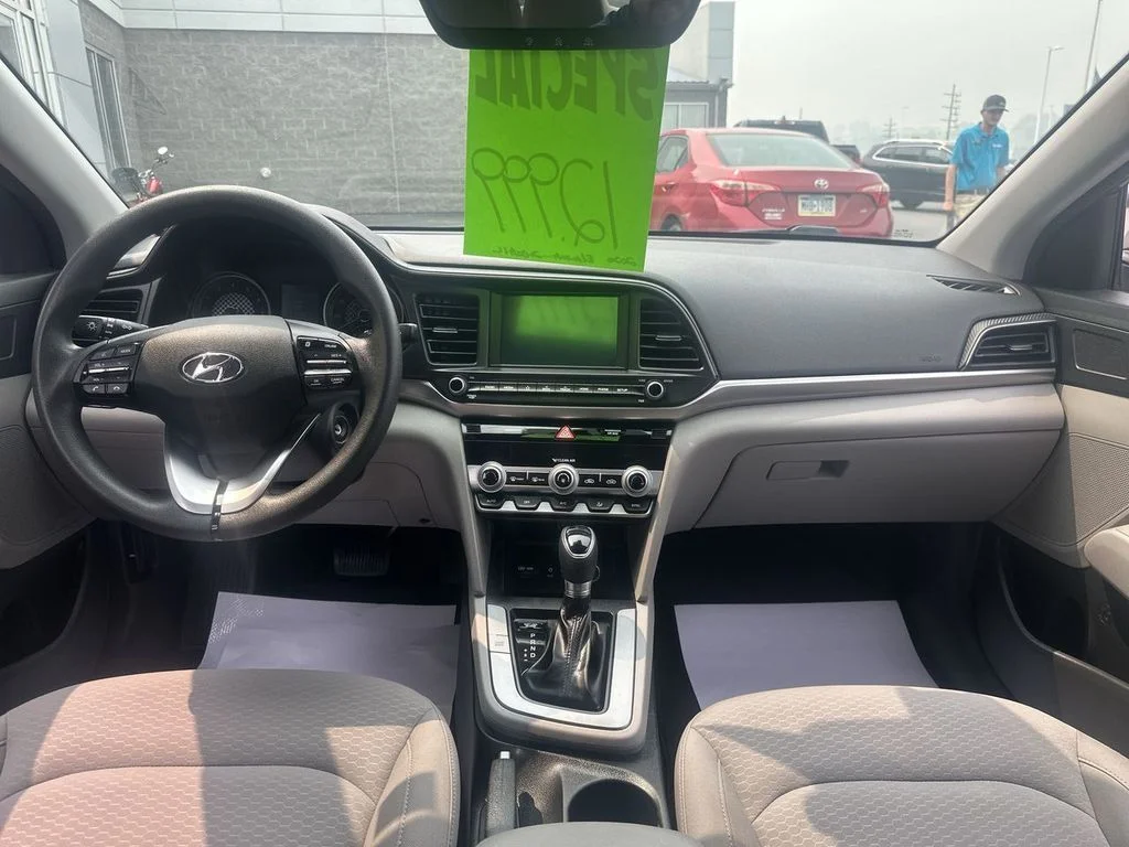 Used 2020 Silver Hyundai SEL image 10