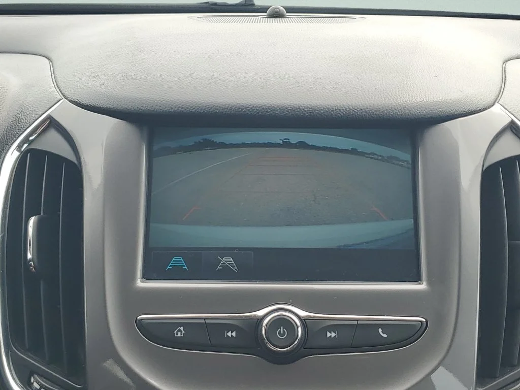 Used 2017 SUMMIT WHITE Chevrolet LT image 17