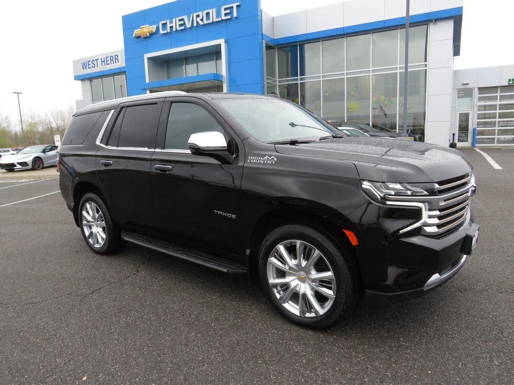 Used 2021 Black Chevrolet High Country image 4