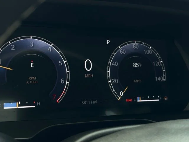 Used 2022 White Jeep Limited image 31