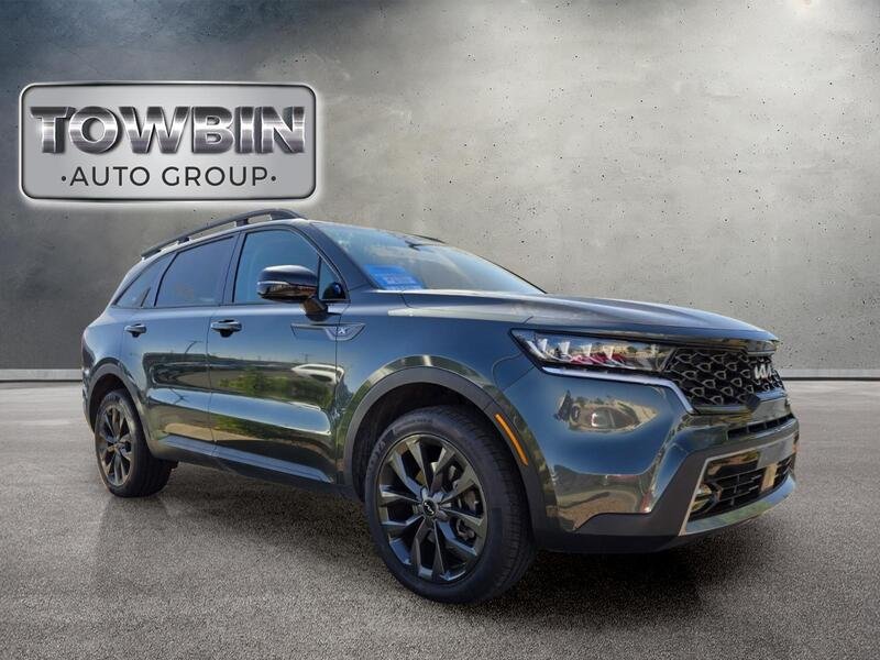 Used 2022 Green Kia X-Line EX image 2