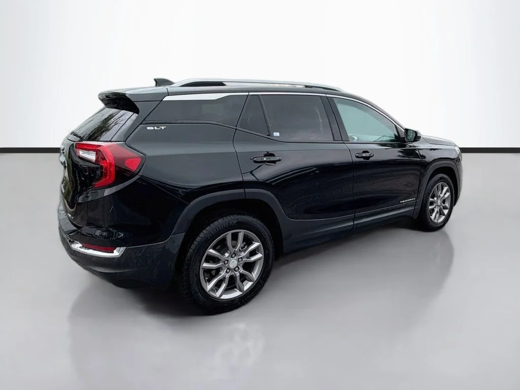 Used 2023 Black GMC SLT image 5