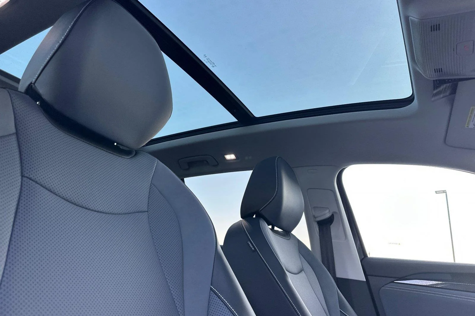 New 2026 Deep Black Pearl Volkswagen SE image 17