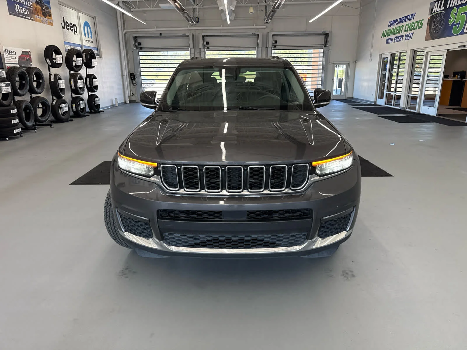 Used 2022 Jeep Grand Cherokee L Limited with VIN 1C4RJKBG3N8525122 for sale in Kansas City